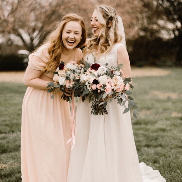 Meet your Posher, Jennifer - Picture 3 of 3